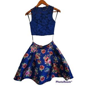 Windsor Shimmery Navy Floral Skirt Set Sz 1/2